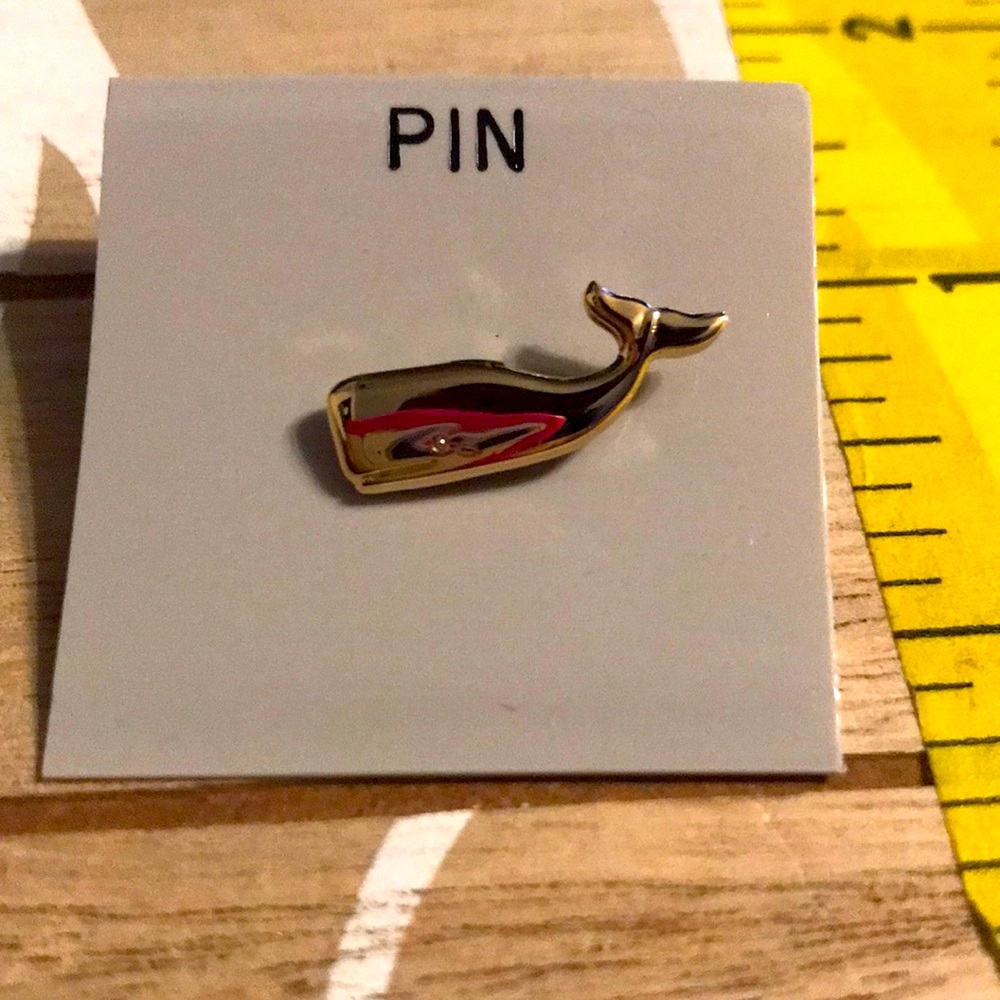 New Vintage Old Stock Mini Whale Silver Tone Tie Tack Pin Lapel Brooch